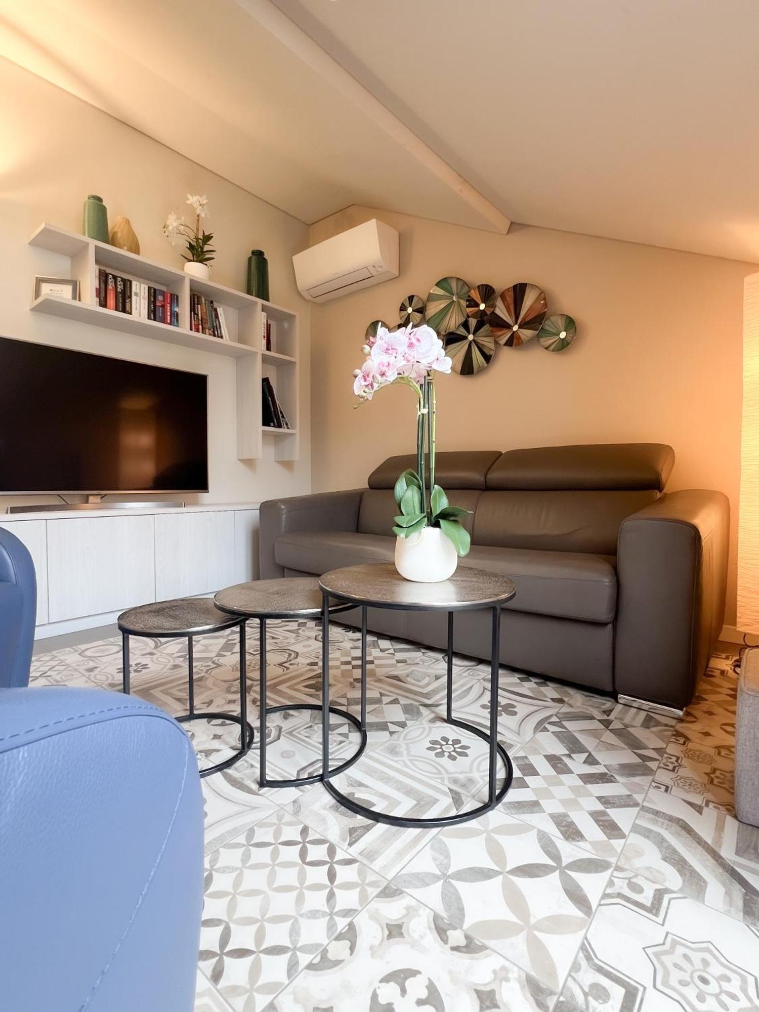 Comecasa 10 Minutes Walk From Duomo 2 Bedroom Apartment Милано Екстериор снимка